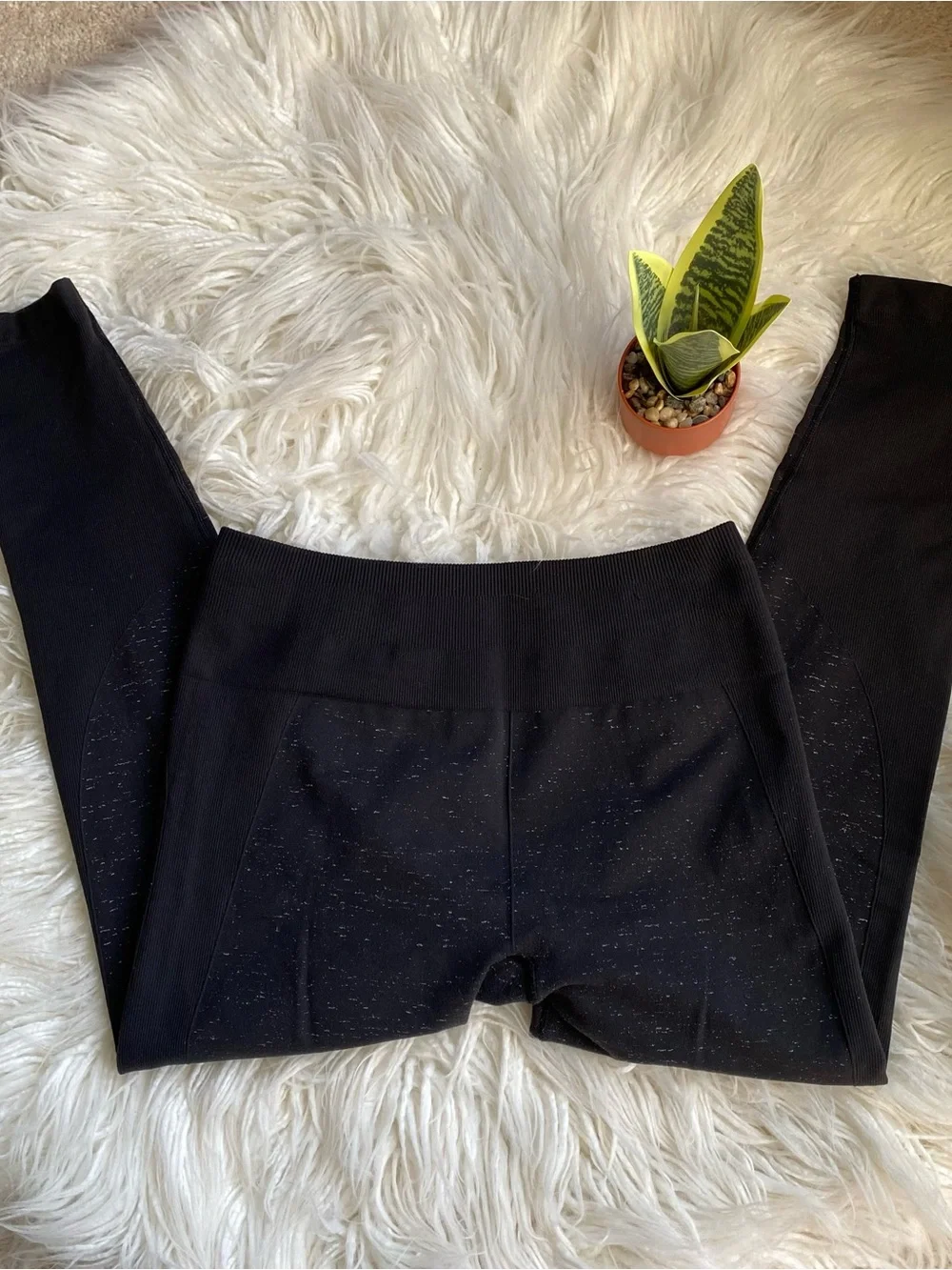 Lululemon Black Speckled High-Waist Leggings Womans Size 10 EUC